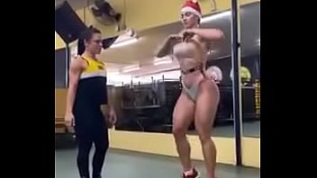 Fitness Babe Mommy Training Naked In Gym